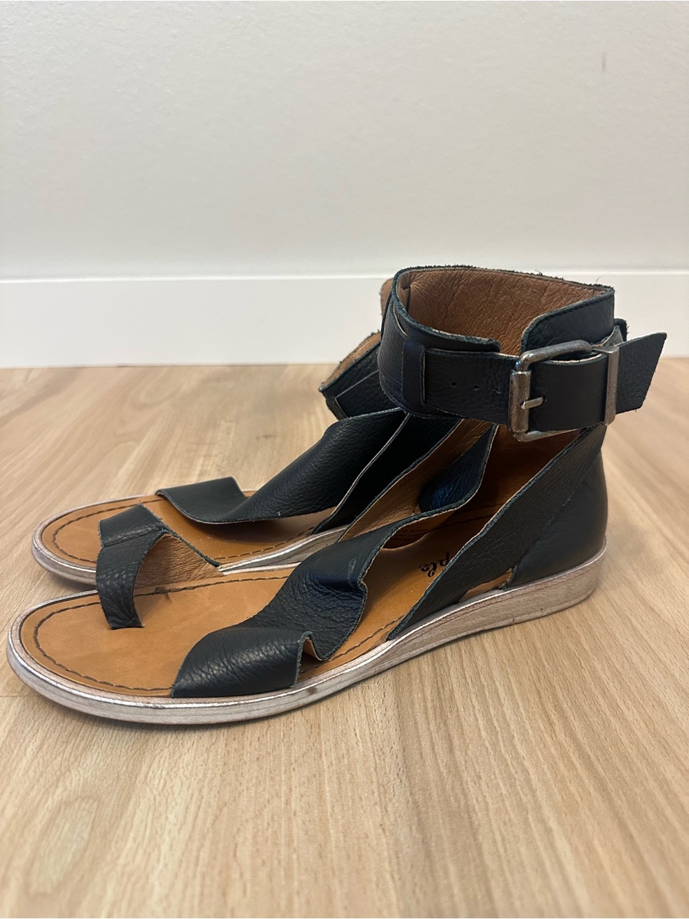 Free People Black Leather Ankle-Strap Buckle Sandals - Women's